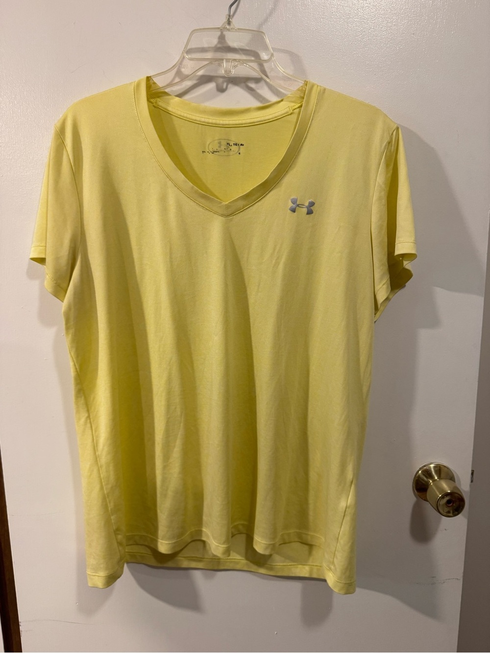 Under Armour Women’s Yellow V Neck Short Sleeve Shirt Top Size XL